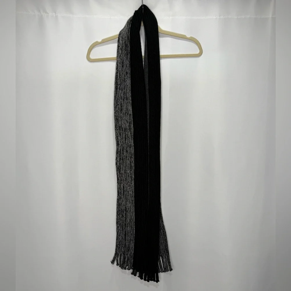 Calvin Klein Men’s Black and Gray Knit Scarf 39”